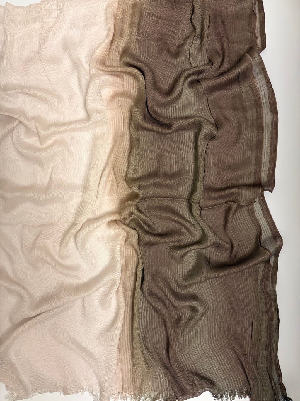 Feather Fade in Brown & white