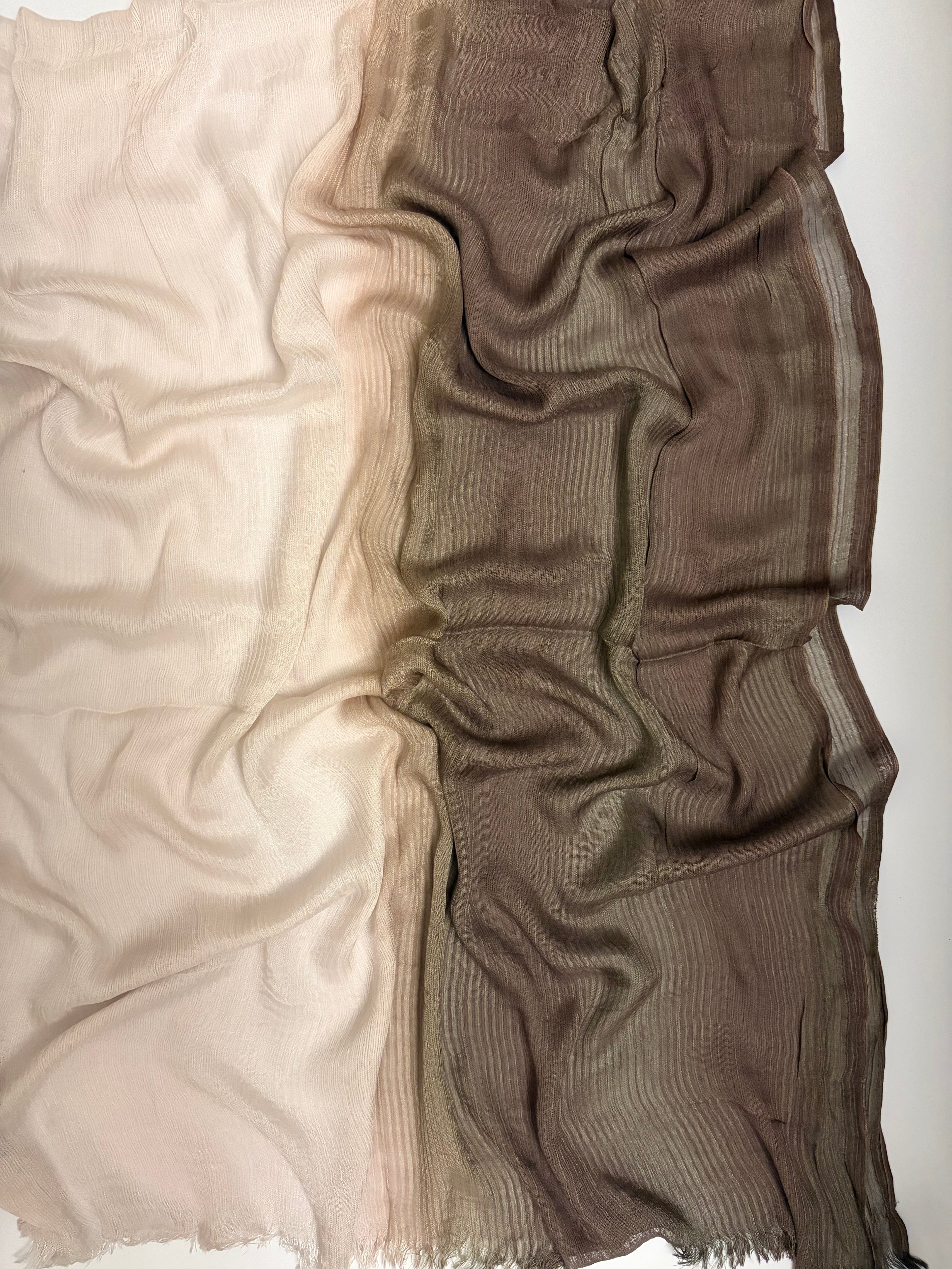 Feather Fade in Brown & white