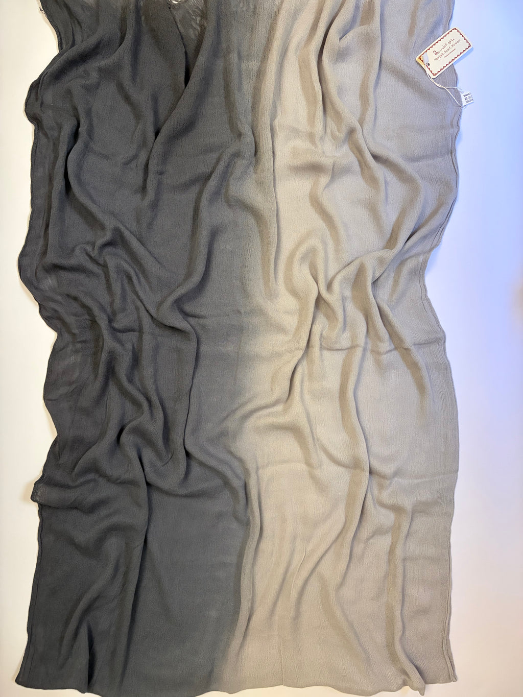 Ombré ruffled cotton scarf in bluish grey by Altayeb. Original Kuwaiti hijab. ملافع الطيب. حجاب كويتي أصلي.